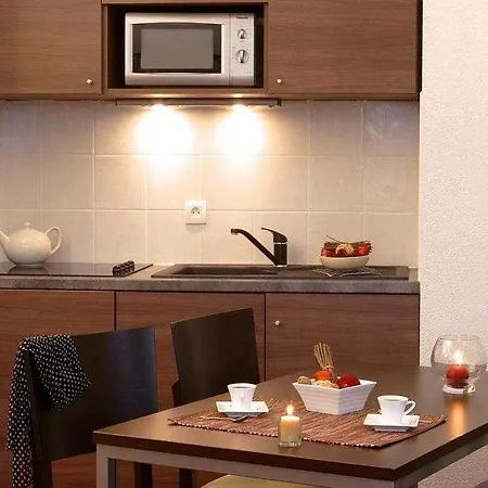 Adagio Access St Cyprien Apart Otel