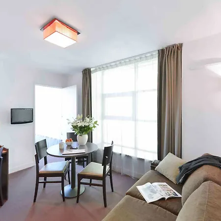 Lägenhetshotell Adagio Access St Cyprien 3*