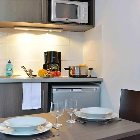 Lägenhetshotell Adagio Access St Cyprien 3*